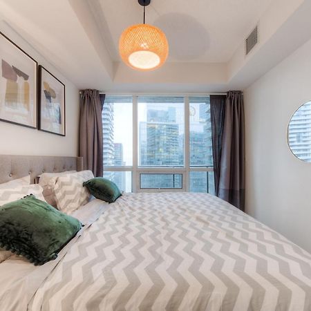 Stylish Newly Furnished Condo With Beautiful Lake View Торонто Екстериор снимка