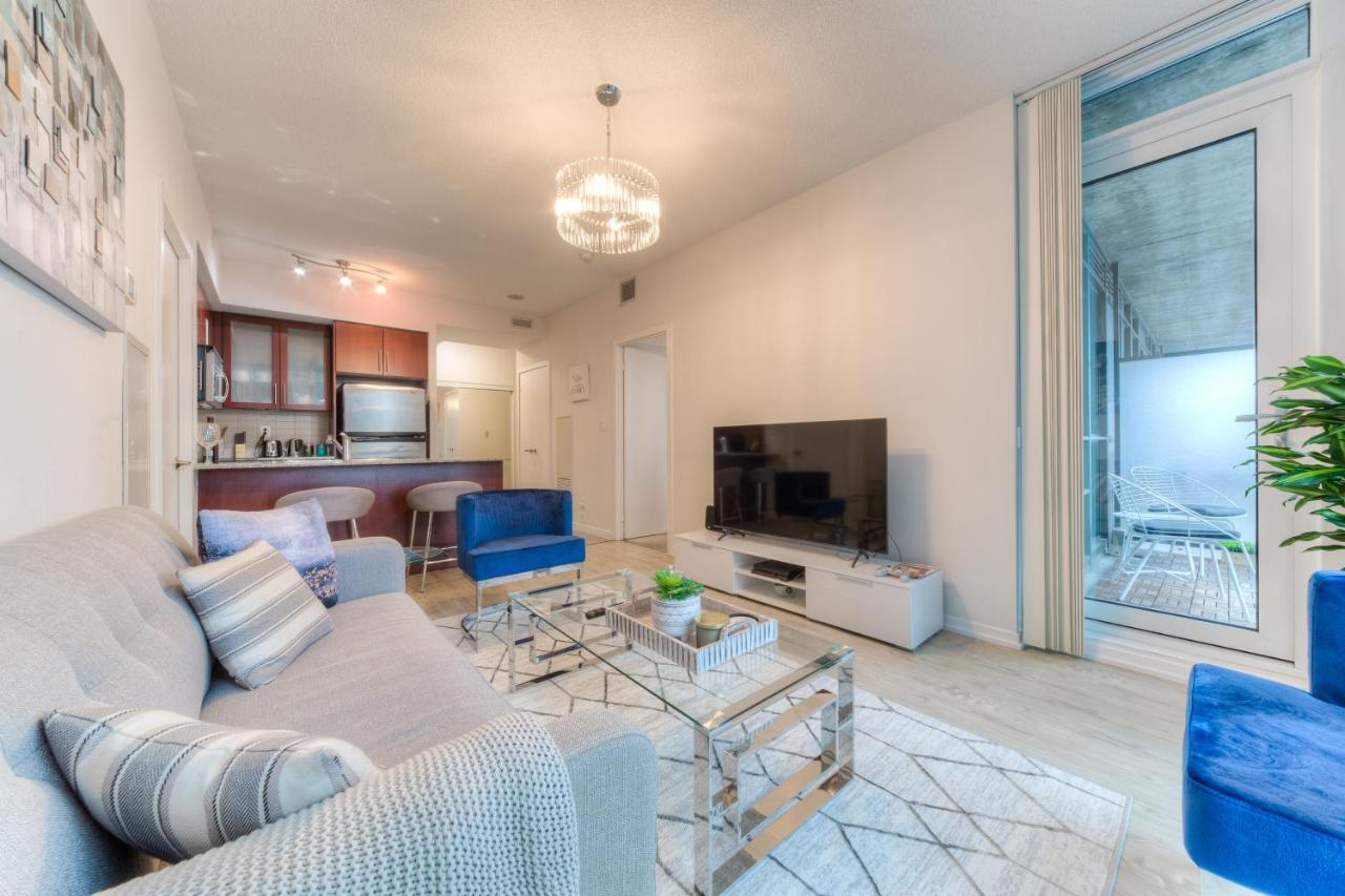 Stylish Newly Furnished Condo With Beautiful Lake View Торонто Екстериор снимка