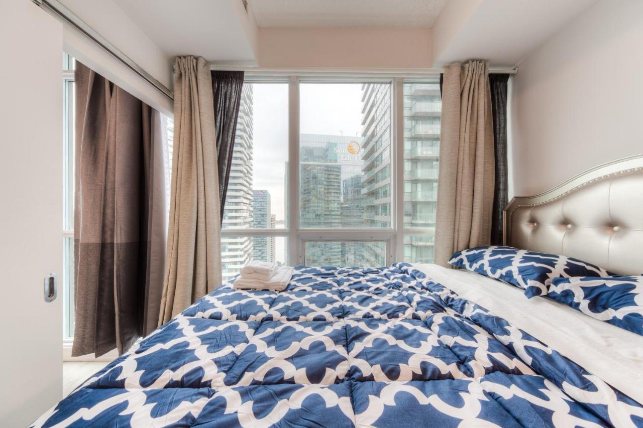 Stylish Newly Furnished Condo With Beautiful Lake View Торонто Екстериор снимка