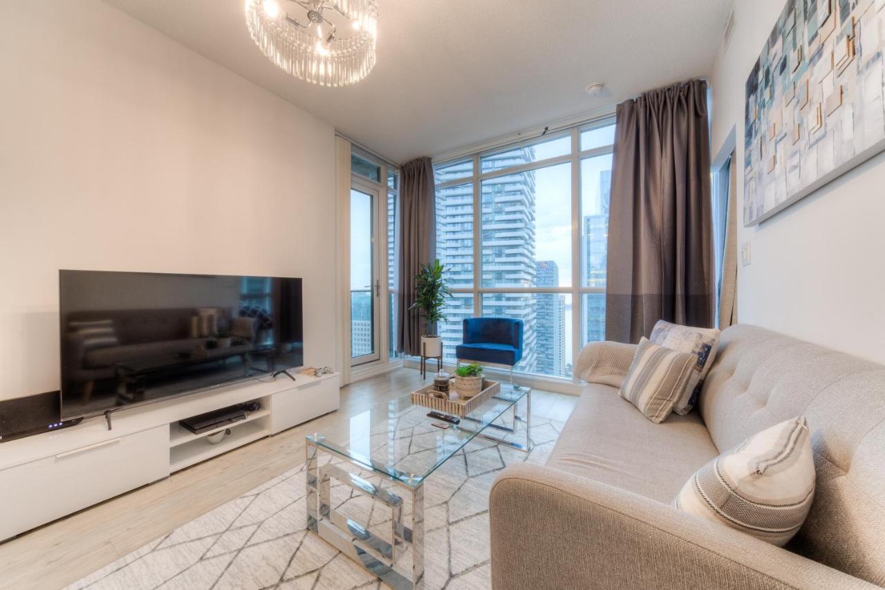 Stylish Newly Furnished Condo With Beautiful Lake View Торонто Екстериор снимка