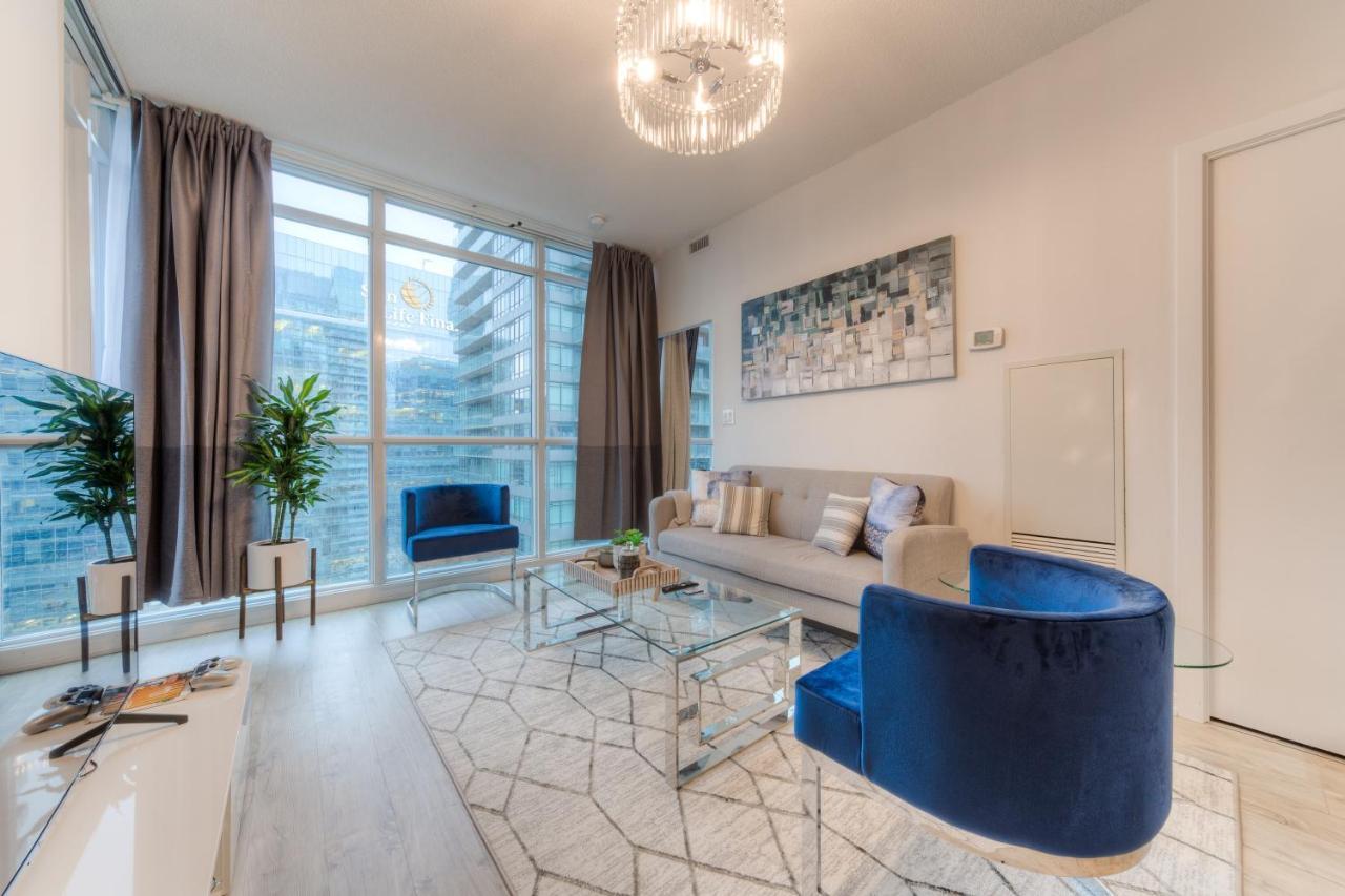 Stylish Newly Furnished Condo With Beautiful Lake View Торонто Екстериор снимка